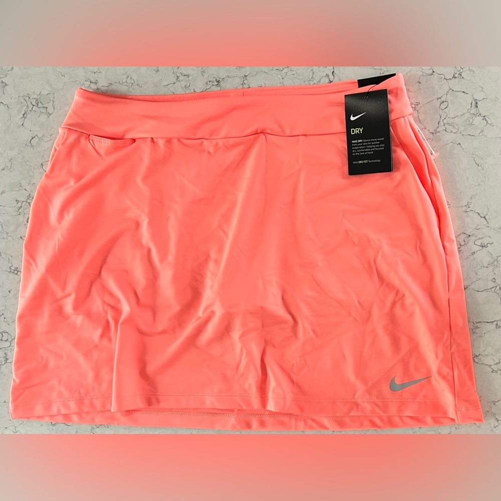 NWT Nike Skort Size Large